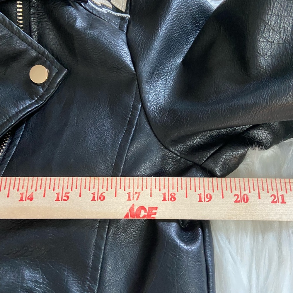 Stoosh Black with White Accents Vegan Leather  Women’s Jacket Size S - Picture 7 of 11
